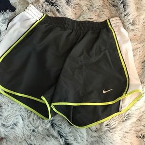🤩 ✰ Nike DriFit Athletic Shorts ✰